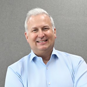 Ken Ramírez